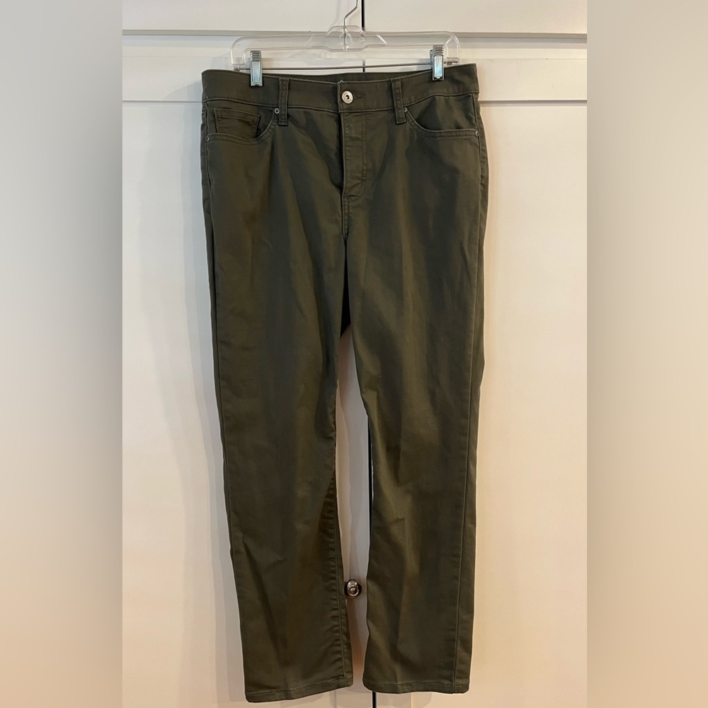 Excellent condition dark green jeans.